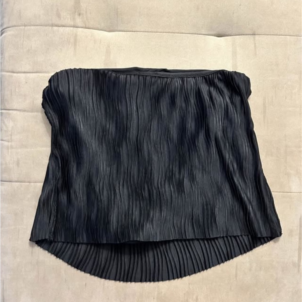 Dynamite Plisse Strapless Top